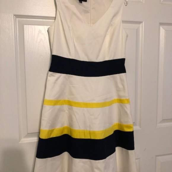 Spring cotton twill dress, A-line, V-neck - Picture 1 of 5